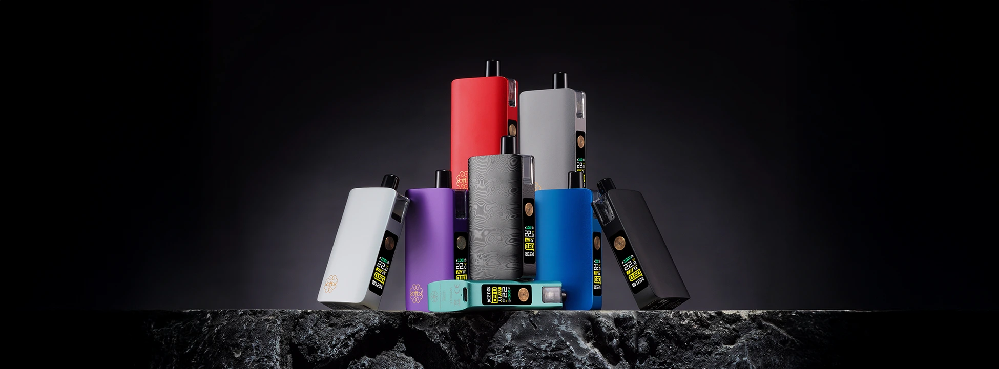 dotmod dotAIO 全系列主機展示圖，包含 DotAIO、DotAIO V2、DotAIO Lite、DotPod、dotBox、dotStick 等不同款式，呈現原廠設計風格與工藝質感。